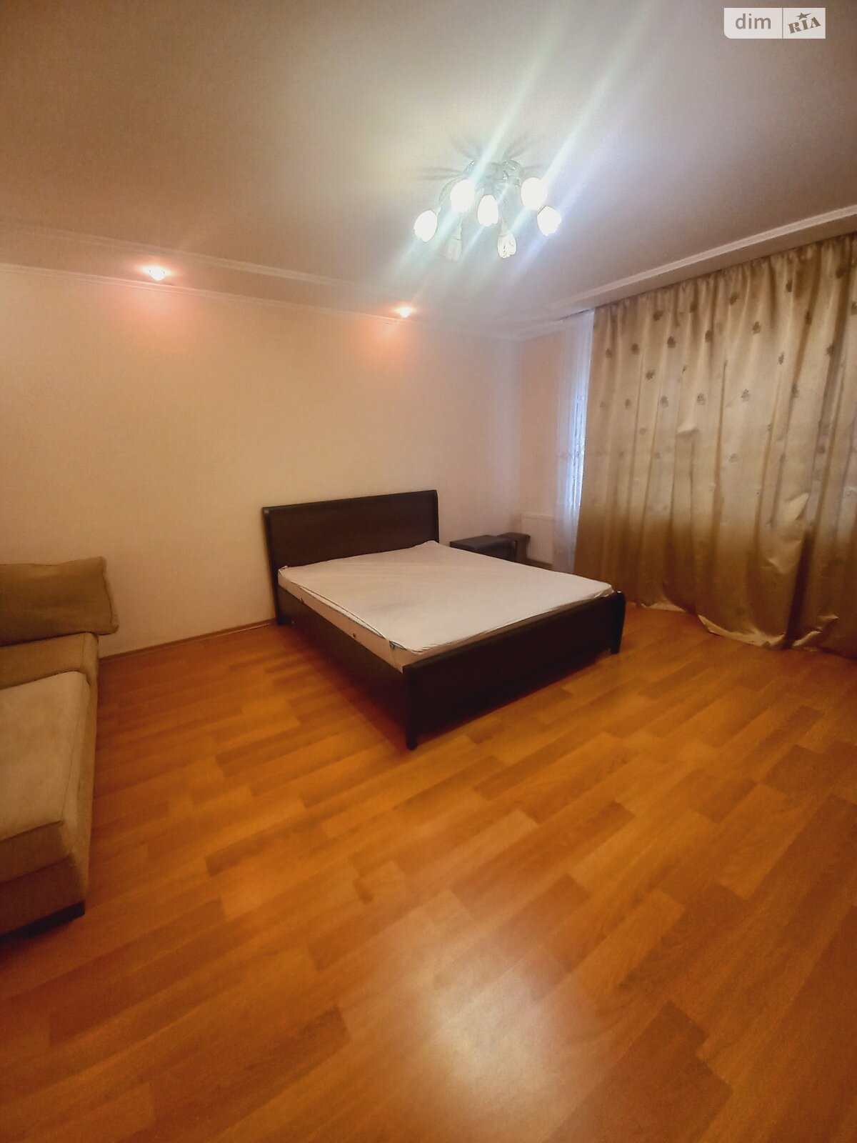 однокомнатная квартира с мебелью в Виннице, район Ближнее замостье, на ул. Защитников неба в аренду на долгий срок помесячно фото 1 однокомнатная квартира с мебелью в Виннице, район Ближнее замостье, на ул. Защитников неба в аренду на долгий срок помесячно фото 1