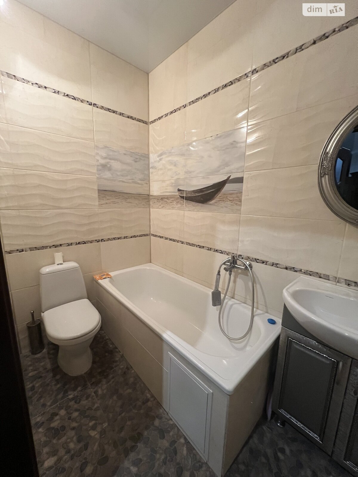 трикімнатна квартира в Вінниці, район Київська, на вул. Київська 29 корпус 3 в довготривалу оренду помісячно фото 1