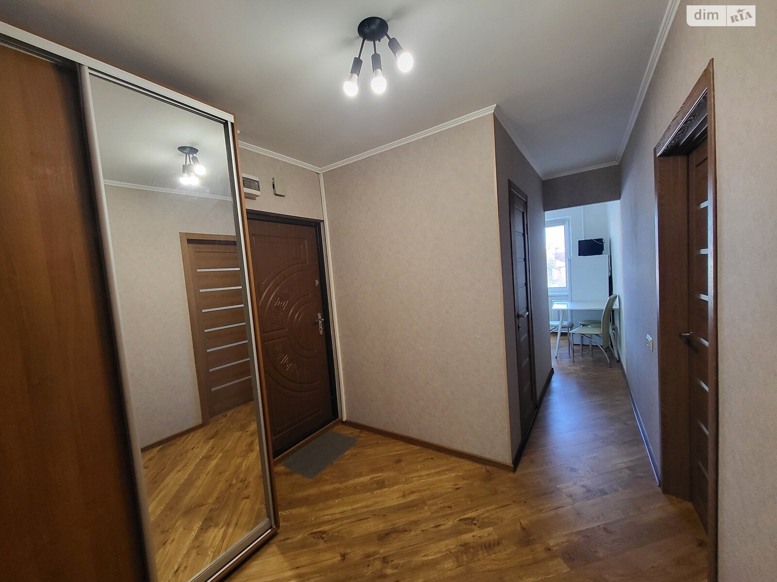 трехкомнатная квартира в Виннице, район Киевская, на ул. Павла Корнелюка 9 в аренду на долгий срок помесячно фото 1