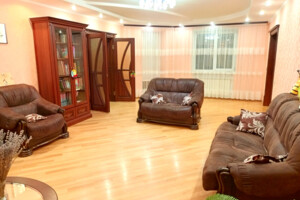 четырехкомнатная квартира в Виннице, район Корея, на ул. Магистратская 94 в аренду на долгий срок помесячно фото 2 четырехкомнатная квартира в Виннице, район Корея, на ул. Магистратская 94 в аренду на долгий срок помесячно фото 2