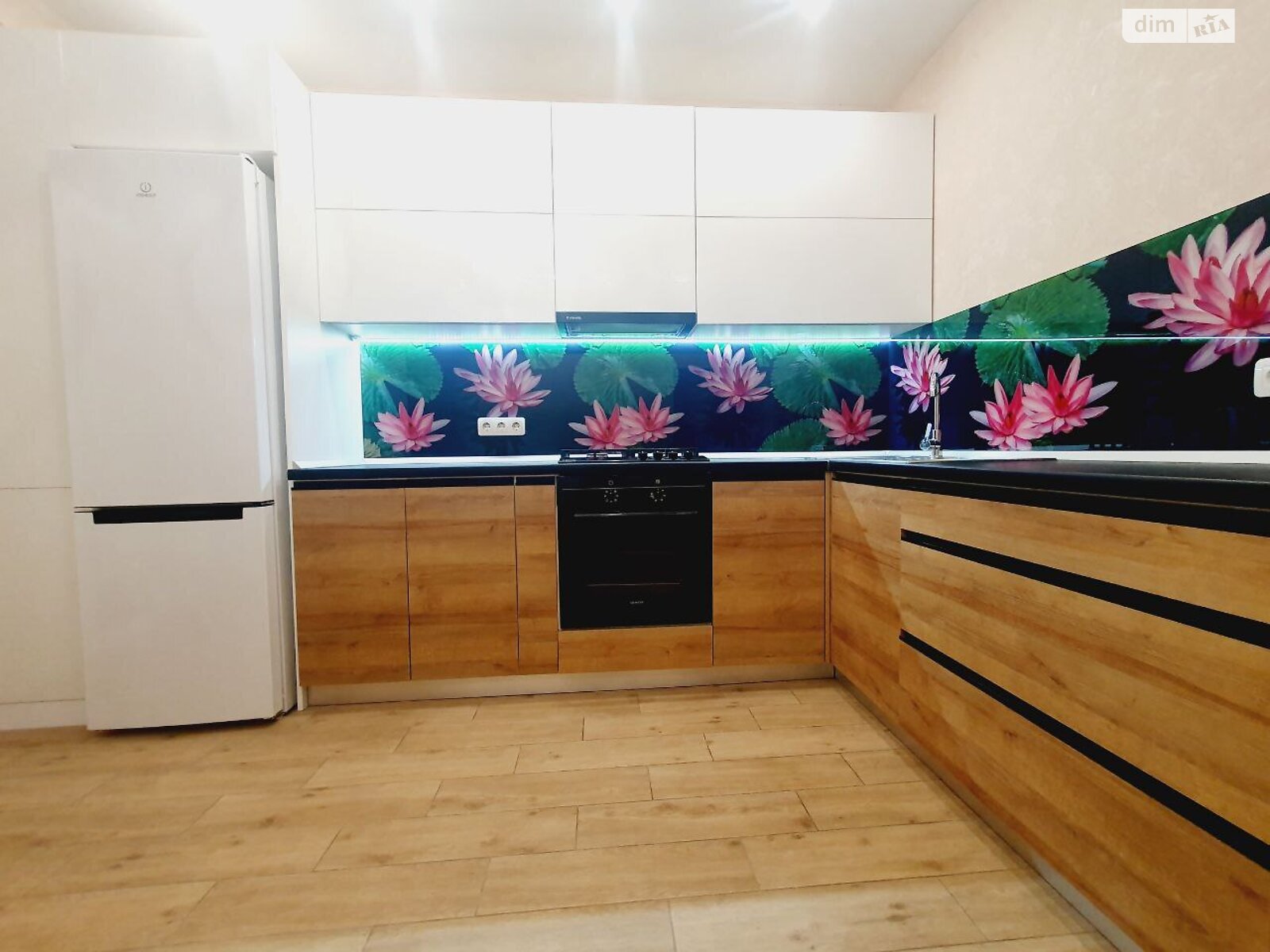 однокімнатна квартира в Вінниці, район Корея, на вул. Праведників світу в довготривалу оренду помісячно фото 1