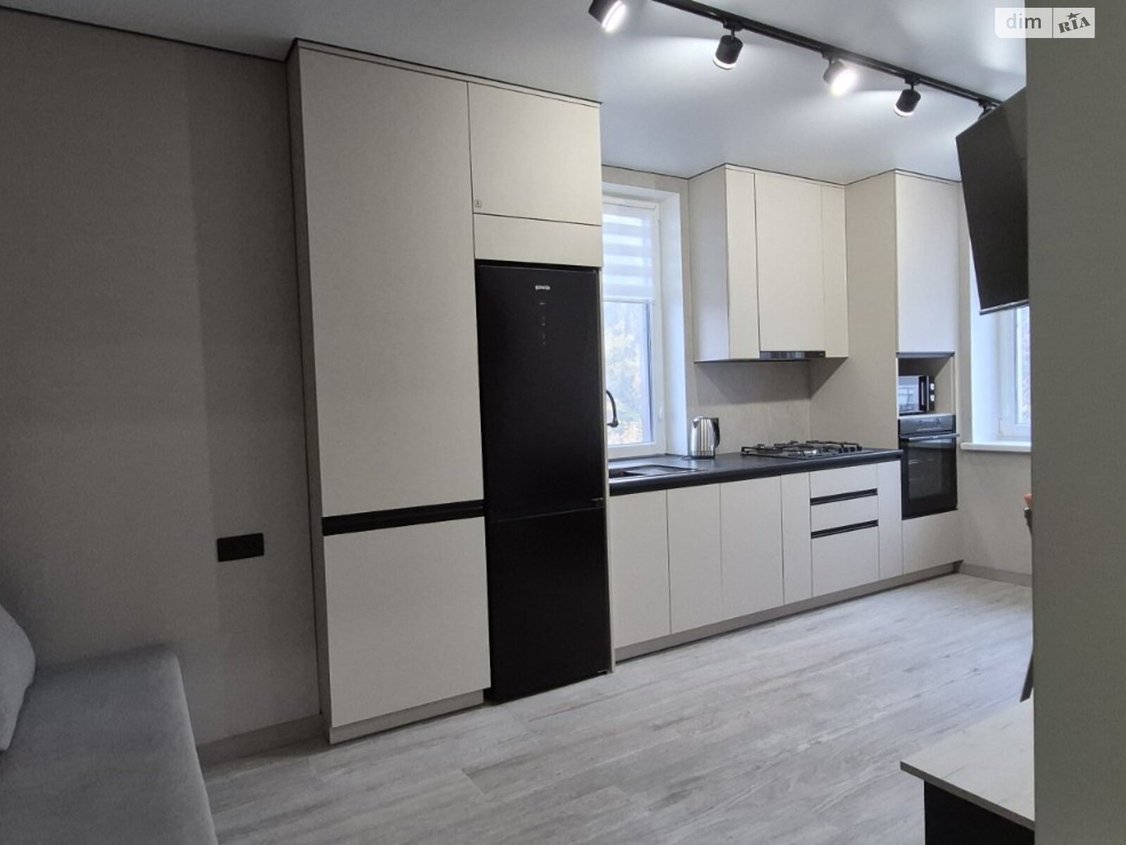 однокімнатна квартира в Вінниці, район Корея, на вул. Праведників світу 21Г в довготривалу оренду помісячно фото 1 однокімнатна квартира в Вінниці, район Корея, на вул. Праведників світу 21Г в довготривалу оренду помісячно фото 1