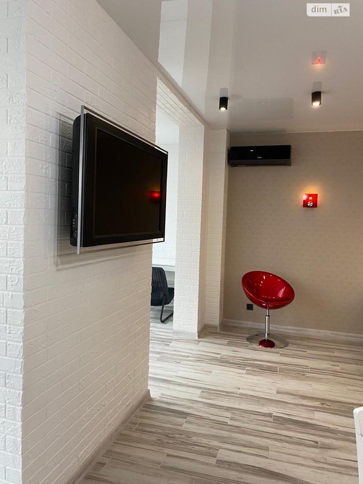 однокімнатна квартира в Вінниці, на вул. Пирогова 76 в довготривалу оренду помісячно фото 1 однокімнатна квартира в Вінниці, на вул. Пирогова 76 в довготривалу оренду помісячно фото 1