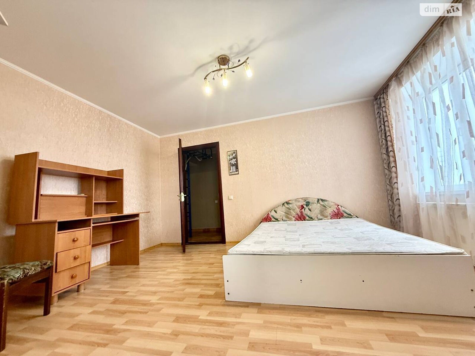 трехкомнатная квартира в Виннице, район Пирогово, на ул. Академическая в аренду на долгий срок помесячно фото 1 трехкомнатная квартира в Виннице, район Пирогово, на ул. Академическая в аренду на долгий срок помесячно фото 1