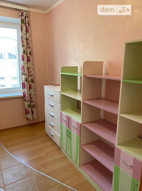чотирикімнатна квартира з меблями в Вінниці, район Поділля, на вул. Академіка Ющенка 12 в довготривалу оренду помісячно фото 1 чотирикімнатна квартира з меблями в Вінниці, район Поділля, на вул. Академіка Ющенка 12 в довготривалу оренду помісячно фото 1