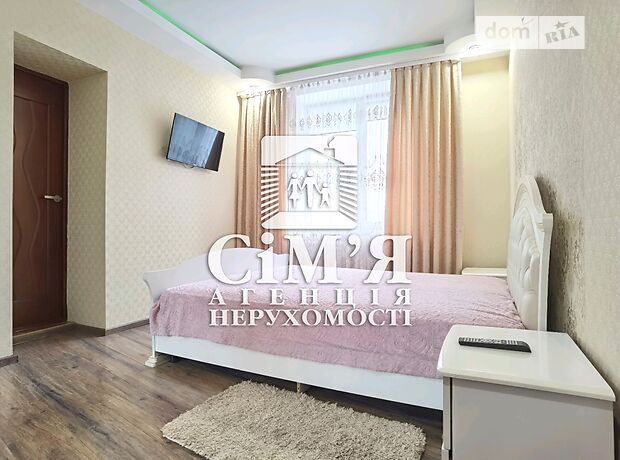трикімнатна квартира з меблями в Вінниці, район Поділля, на вул. Академіка Ющенка в довготривалу оренду помісячно фото 1 трикімнатна квартира з меблями в Вінниці, район Поділля, на вул. Академіка Ющенка в довготривалу оренду помісячно фото 1