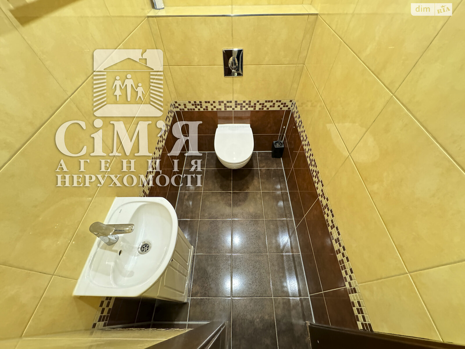 трикімнатна квартира в Вінниці, район Поділля, на вул. Академіка Ющенка в довготривалу оренду помісячно фото 1 трикімнатна квартира в Вінниці, район Поділля, на вул. Академіка Ющенка в довготривалу оренду помісячно фото 1