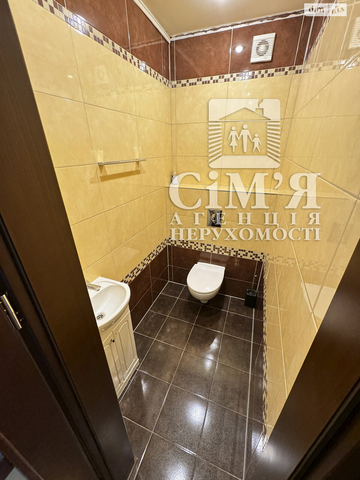трикімнатна квартира в Вінниці, район Поділля, на вул. Академіка Ющенка в довготривалу оренду помісячно фото 1 трикімнатна квартира в Вінниці, район Поділля, на вул. Академіка Ющенка в довготривалу оренду помісячно фото 1