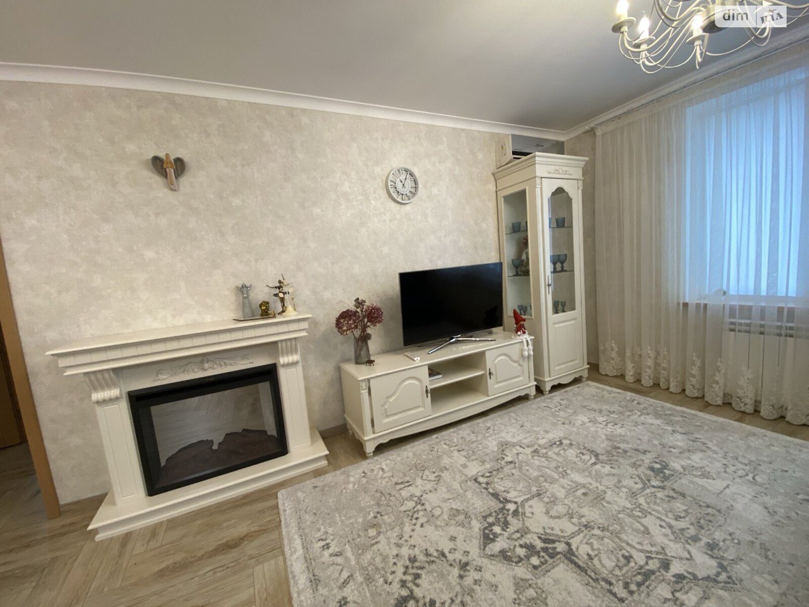 трикімнатна квартира в Вінниці, район Поділля, на вул. Академіка Ющенка 10 в довготривалу оренду помісячно фото 1 трикімнатна квартира в Вінниці, район Поділля, на вул. Академіка Ющенка 10 в довготривалу оренду помісячно фото 1