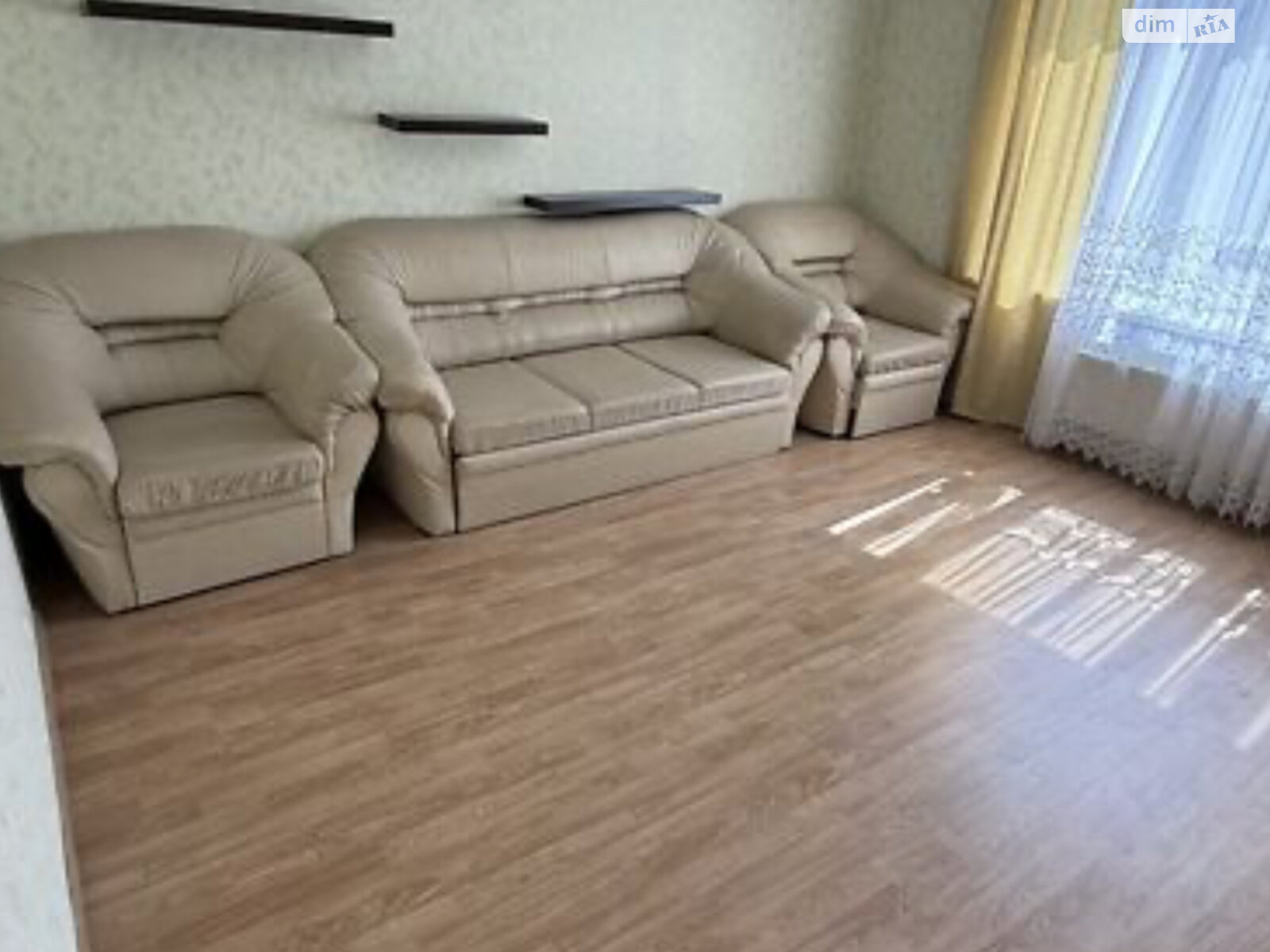 трикімнатна квартира в Вінниці, район Поділля, на вул. Академіка Ющенка 8 в довготривалу оренду помісячно фото 1