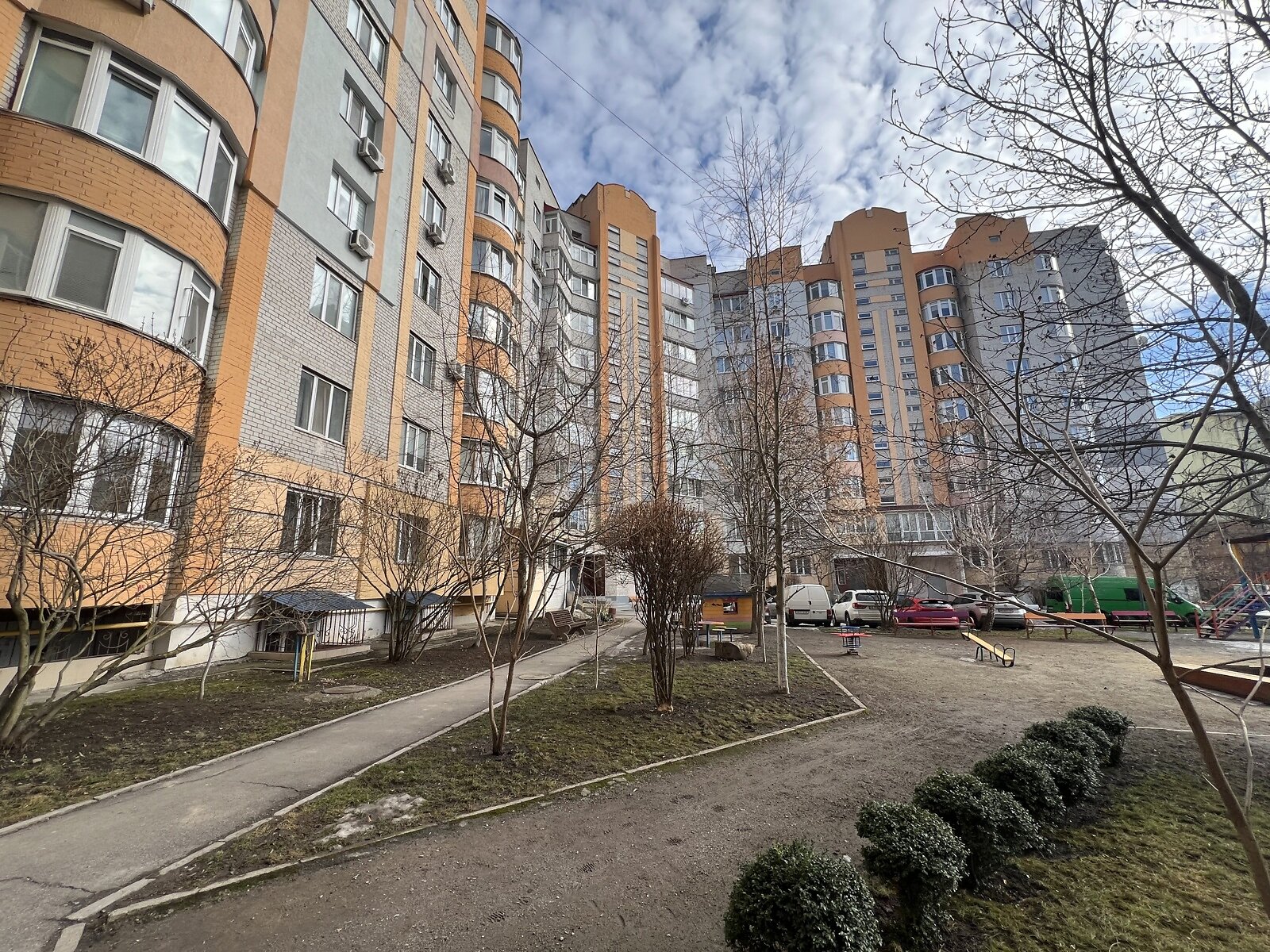 двухкомнатная квартира в Виннице, район Подолье, на ул. Академика Ющенка в аренду на долгий срок помесячно фото 1