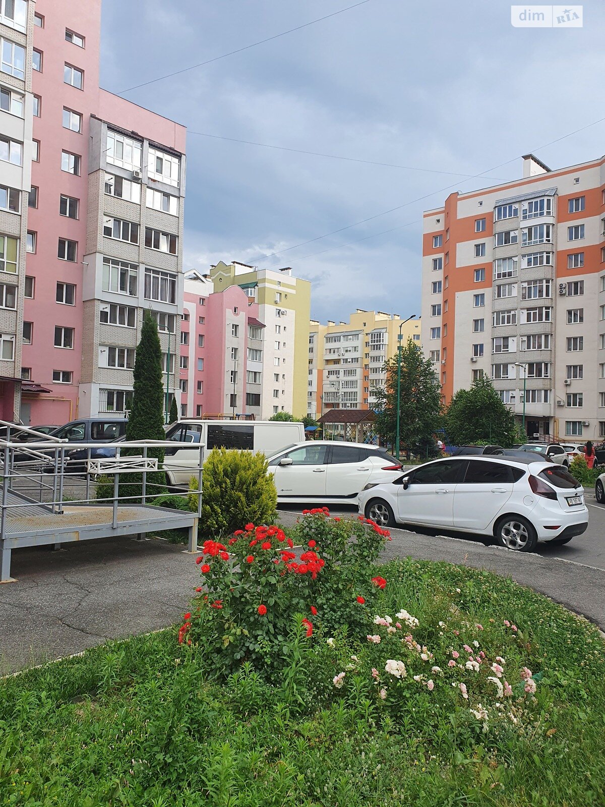 трикімнатна квартира в Вінниці, район Поділля, на вул. Анатолія Бортняка в довготривалу оренду помісячно фото 1 трикімнатна квартира в Вінниці, район Поділля, на вул. Анатолія Бортняка в довготривалу оренду помісячно фото 1