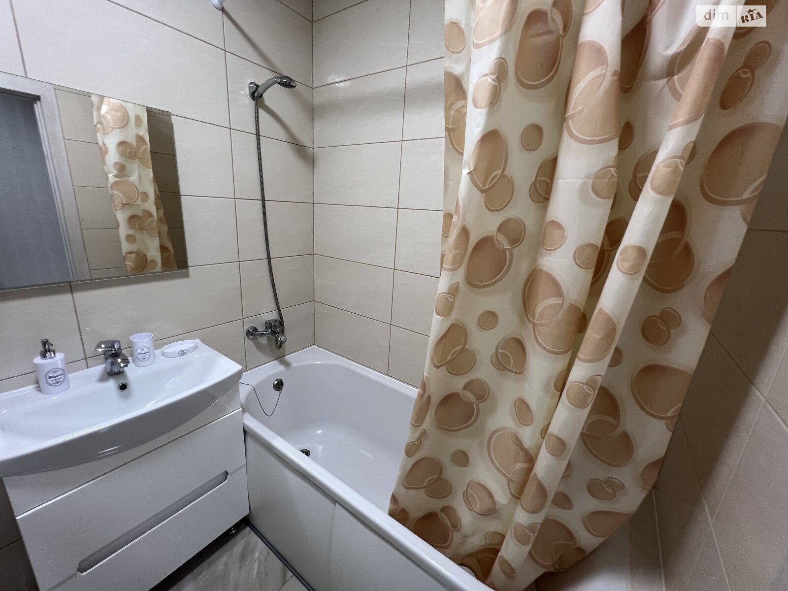 однокімнатна квартира в Вінниці, район Поділля, на вул. Генерала Гандзюка в довготривалу оренду помісячно фото 1 однокімнатна квартира в Вінниці, район Поділля, на вул. Генерала Гандзюка в довготривалу оренду помісячно фото 1