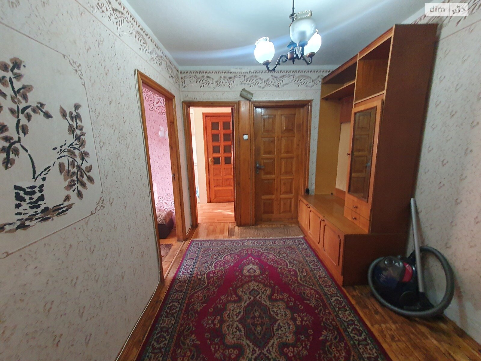 трехкомнатная квартира в Виннице, район Подолье, на ул. Пирогова 103А в аренду на долгий срок помесячно фото 1