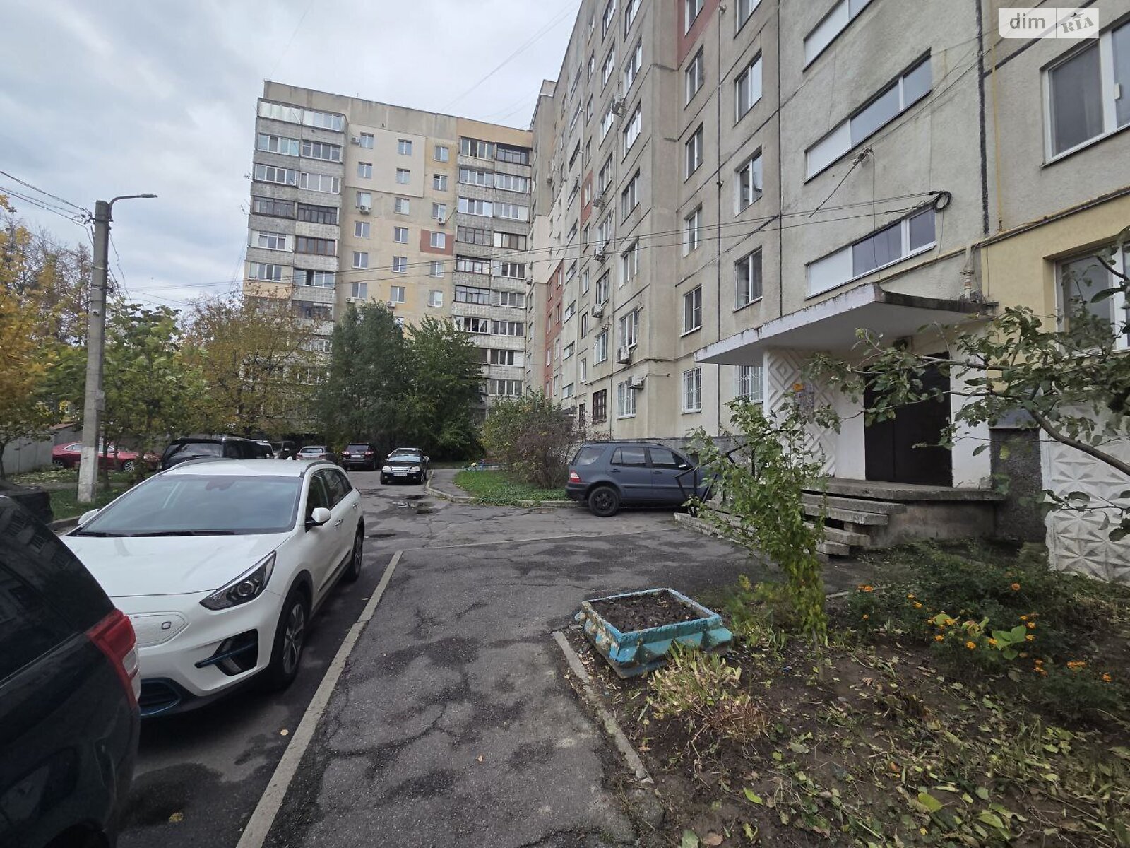 трехкомнатная квартира в Виннице, район Подолье, на ул. Пирогова 103А в аренду на долгий срок помесячно фото 1