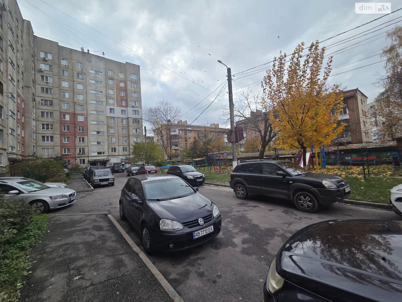 трехкомнатная квартира в Виннице, район Подолье, на ул. Пирогова 103А в аренду на долгий срок помесячно фото 1