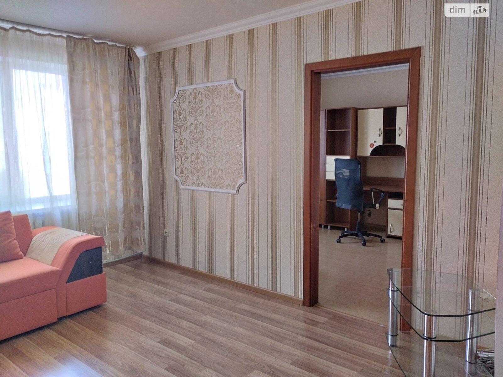 трехкомнатная квартира в Виннице, район Подолье, на ул. Родиона Скалецкого в аренду на долгий срок помесячно фото 1
