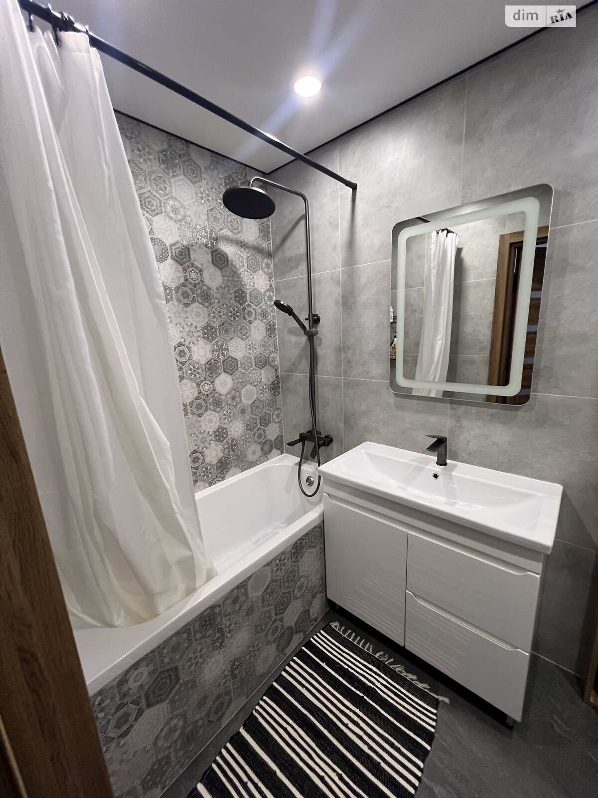 двухкомнатная квартира в Виннице, район Подолье, на ул. Родиона Скалецкого в аренду на долгий срок помесячно фото 1 двухкомнатная квартира в Виннице, район Подолье, на ул. Родиона Скалецкого в аренду на долгий срок помесячно фото 1