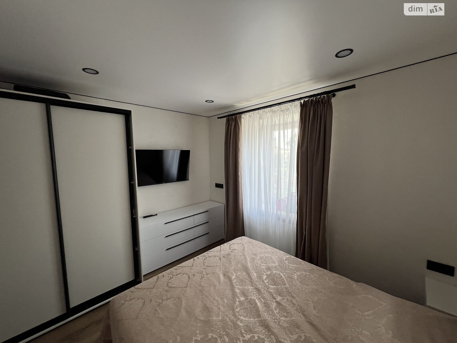 двухкомнатная квартира в Виннице, район Подолье, на ул. Родиона Скалецкого в аренду на долгий срок помесячно фото 1 двухкомнатная квартира в Виннице, район Подолье, на ул. Родиона Скалецкого в аренду на долгий срок помесячно фото 1