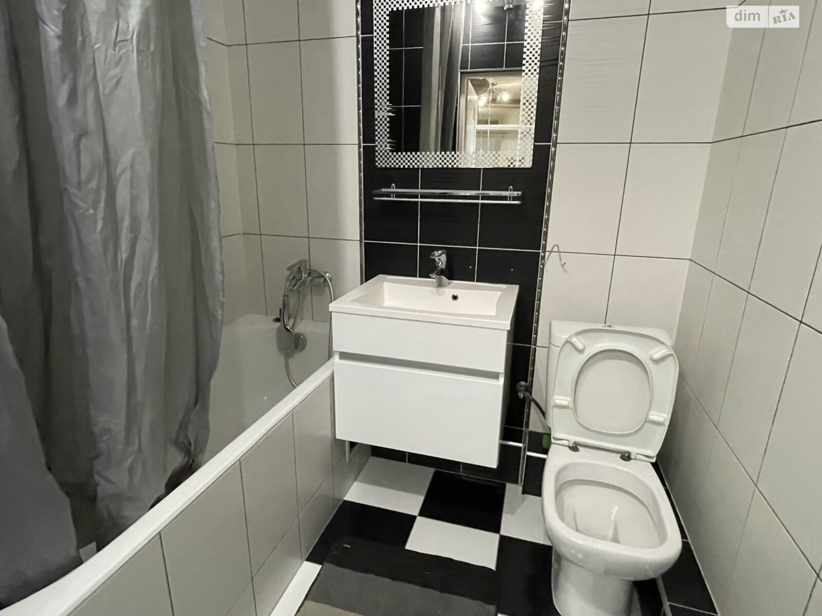 однокімнатна квартира з ремонтом в Вінниці, район Поділля, на бул. Свободи 2 в довготривалу оренду помісячно фото 1 однокімнатна квартира з ремонтом в Вінниці, район Поділля, на бул. Свободи 2 в довготривалу оренду помісячно фото 1