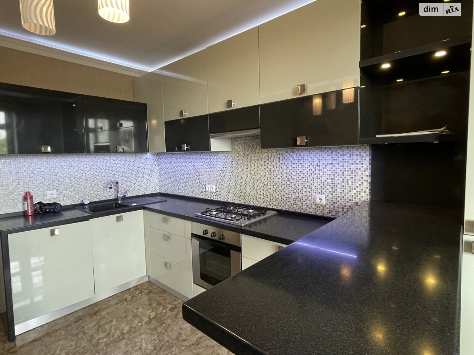 однокімнатна квартира з ремонтом в Вінниці, район Поділля, на бул. Свободи 2 в довготривалу оренду помісячно фото 1 однокімнатна квартира з ремонтом в Вінниці, район Поділля, на бул. Свободи 2 в довготривалу оренду помісячно фото 1