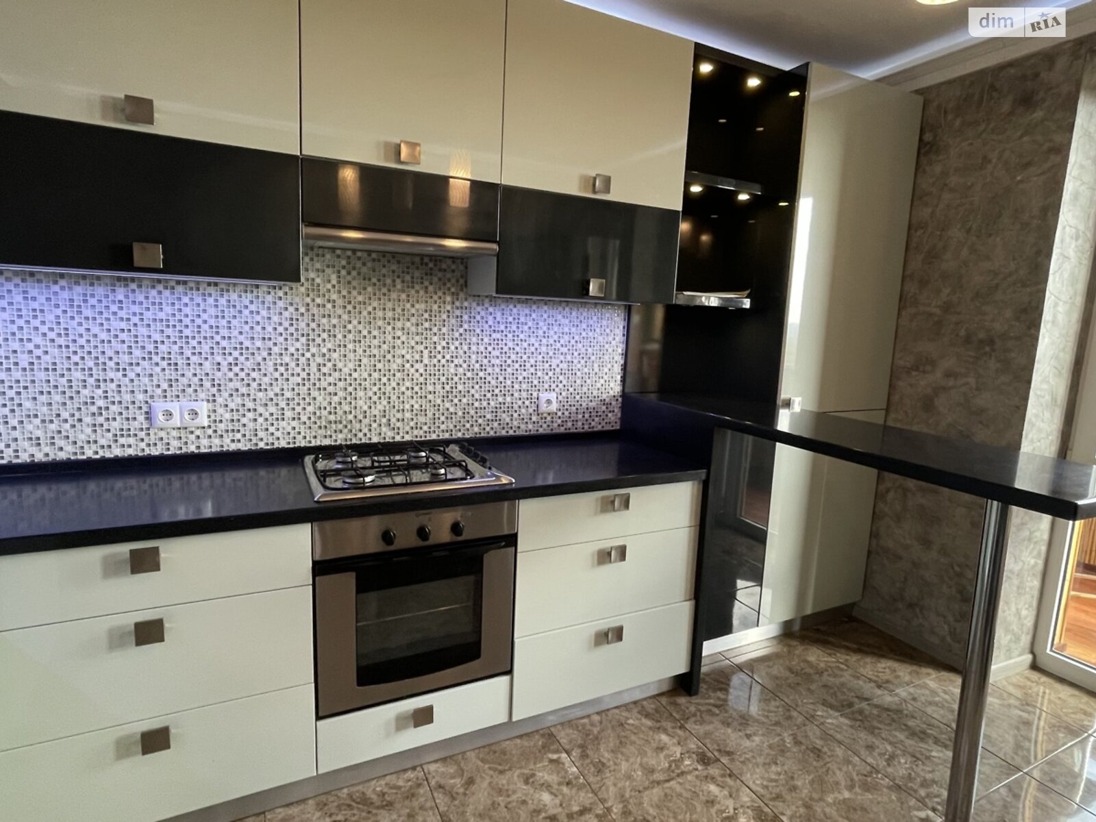 однокімнатна квартира з ремонтом в Вінниці, район Поділля, на бул. Свободи 2 в довготривалу оренду помісячно фото 1 однокімнатна квартира з ремонтом в Вінниці, район Поділля, на бул. Свободи 2 в довготривалу оренду помісячно фото 1