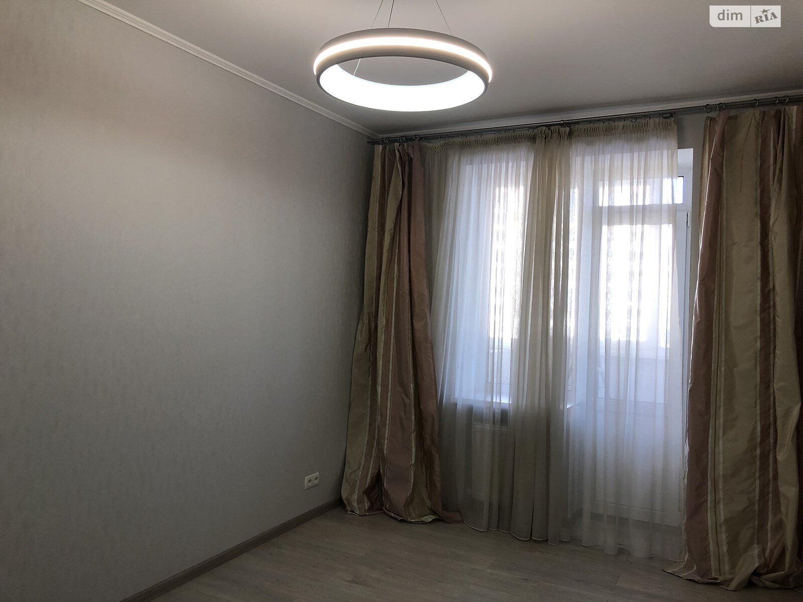 трехкомнатная квартира в Виннице, район Подолье, на ул. Зодчих в аренду на долгий срок помесячно фото 1 трехкомнатная квартира в Виннице, район Подолье, на ул. Зодчих в аренду на долгий срок помесячно фото 1