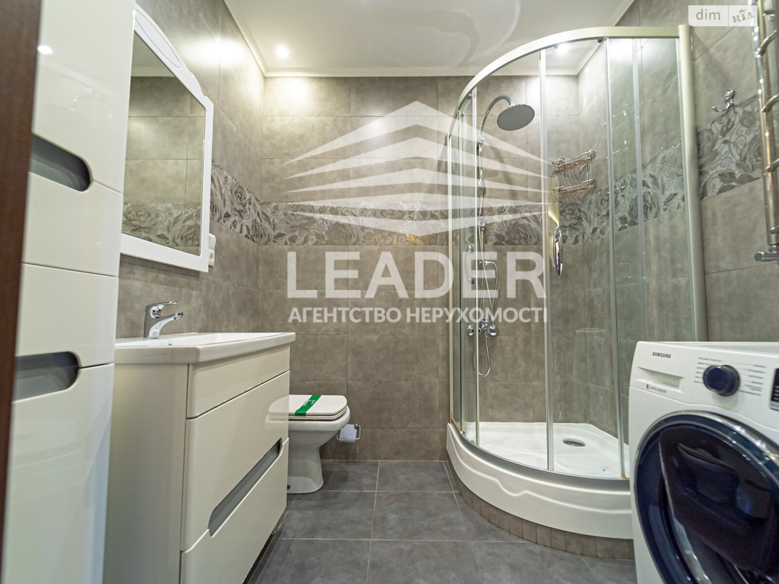 трехкомнатная квартира в Виннице, район Подолье, на ул. Зодчих в аренду на долгий срок помесячно фото 1