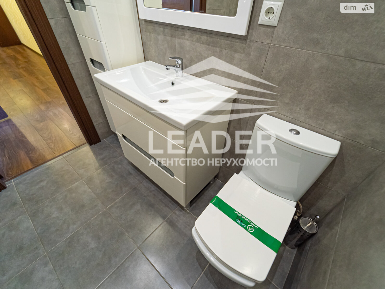 трехкомнатная квартира в Виннице, район Подолье, на ул. Зодчих в аренду на долгий срок помесячно фото 1