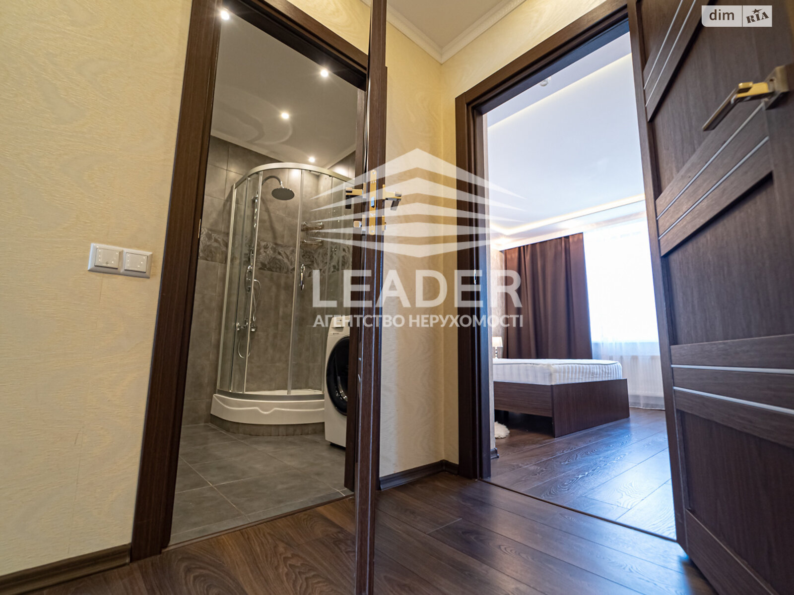 трехкомнатная квартира в Виннице, район Подолье, на ул. Зодчих в аренду на долгий срок помесячно фото 1