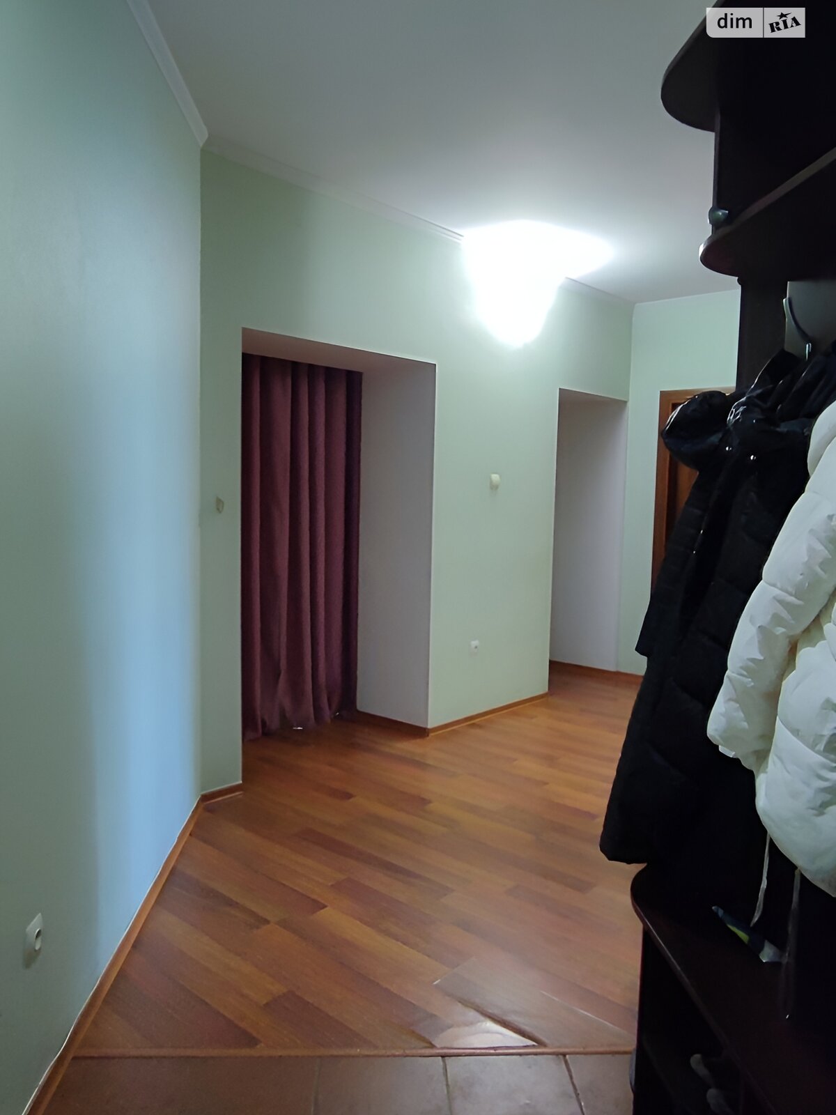трикімнатна квартира в Вінниці, район Поділля, на вул. Зодчих в довготривалу оренду помісячно фото 1 трикімнатна квартира в Вінниці, район Поділля, на вул. Зодчих в довготривалу оренду помісячно фото 1