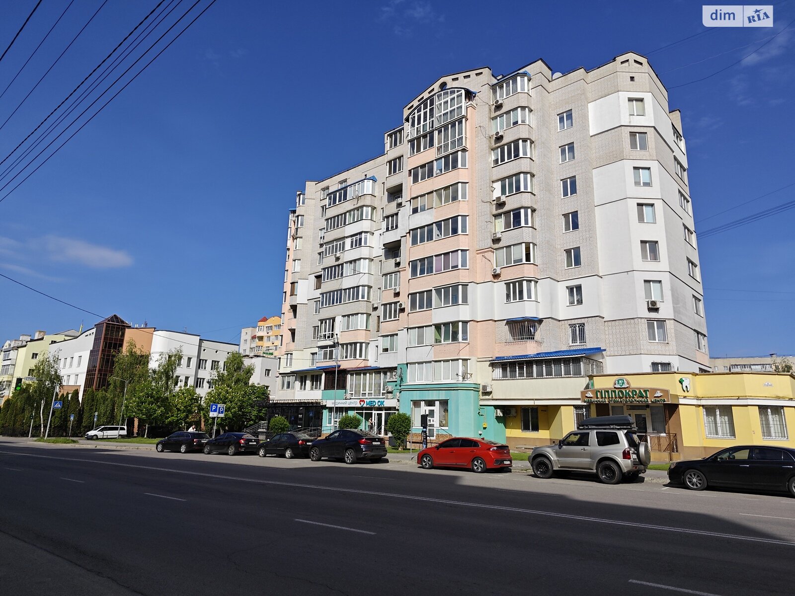 трехкомнатная квартира в Виннице, район Подолье, на ул. Зодчих 20 в аренду на долгий срок помесячно фото 1 трехкомнатная квартира в Виннице, район Подолье, на ул. Зодчих 20 в аренду на долгий срок помесячно фото 1
