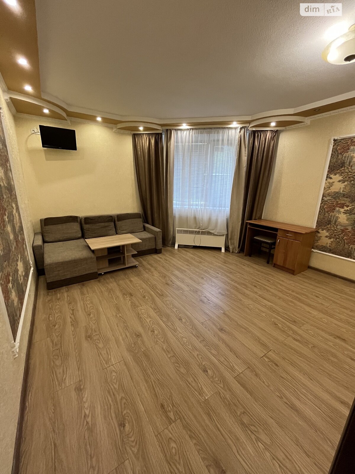 однокімнатна квартира в Вінниці, район Поділля, на вул. Зодчих 4 в довготривалу оренду помісячно фото 1