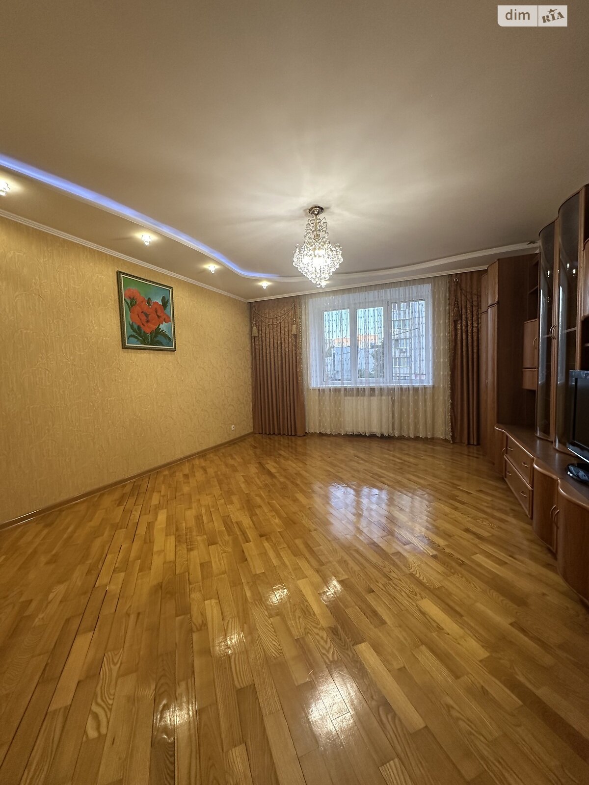 трикімнатна квартира в Вінниці, район Поділля, на вул. Зодчих 4 в довготривалу оренду помісячно фото 1 трикімнатна квартира в Вінниці, район Поділля, на вул. Зодчих 4 в довготривалу оренду помісячно фото 1