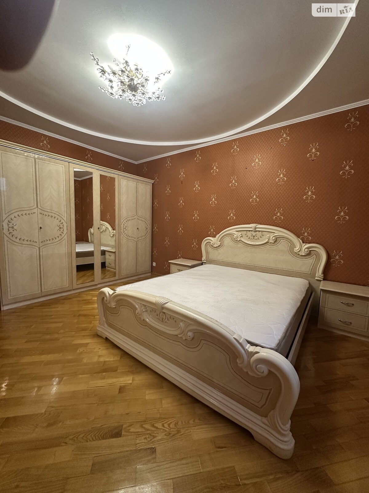 трикімнатна квартира в Вінниці, район Поділля, на вул. Зодчих 4 в довготривалу оренду помісячно фото 1 трикімнатна квартира в Вінниці, район Поділля, на вул. Зодчих 4 в довготривалу оренду помісячно фото 1