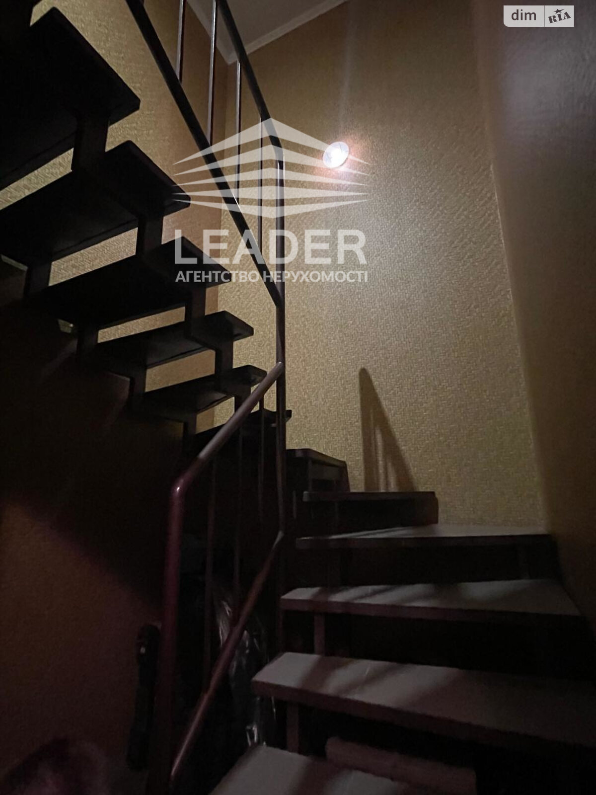 трикімнатна квартира в Вінниці, район Поділля, на вул. Зодчих в довготривалу оренду помісячно фото 1 трикімнатна квартира в Вінниці, район Поділля, на вул. Зодчих в довготривалу оренду помісячно фото 1