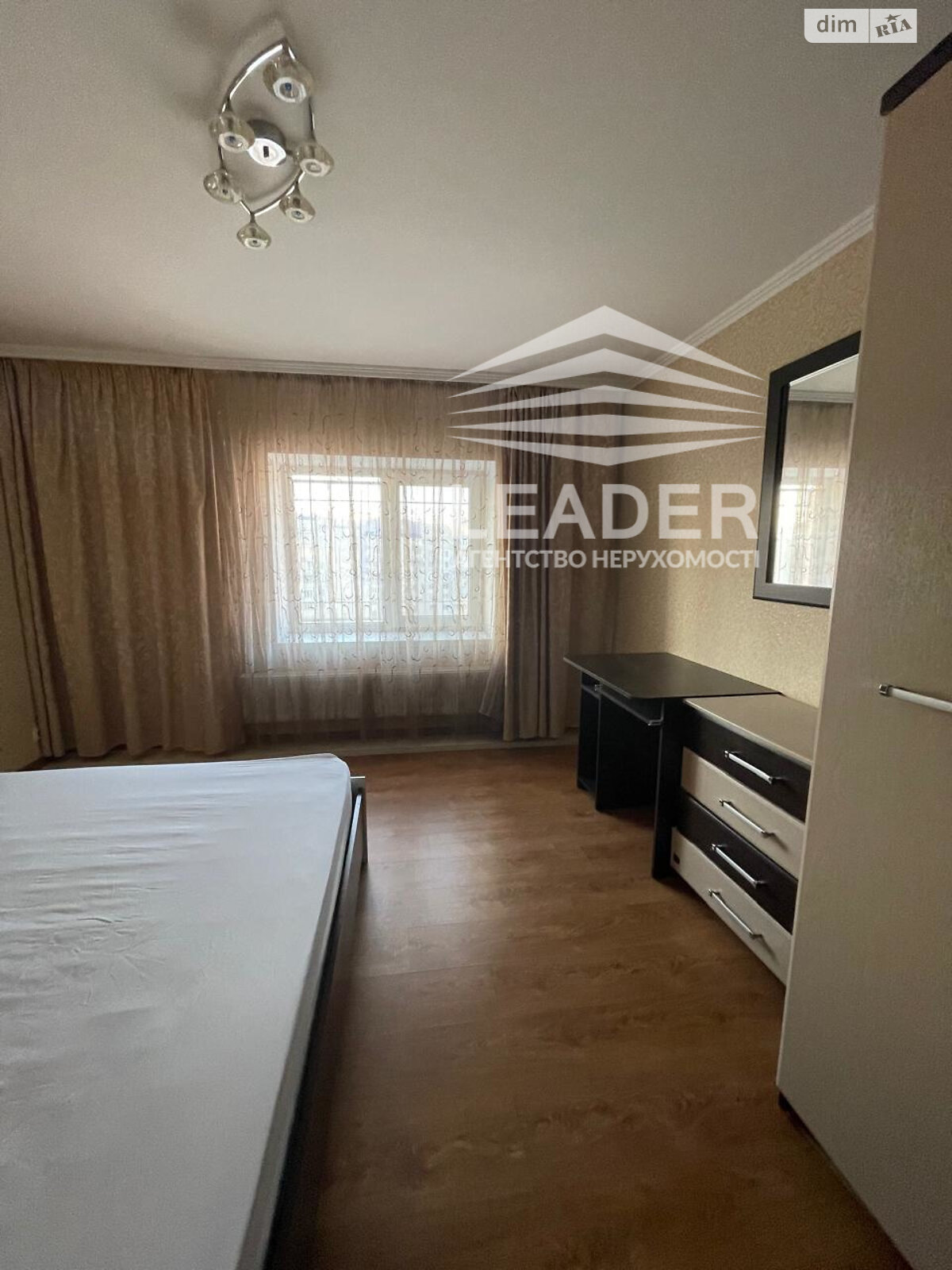 трикімнатна квартира в Вінниці, район Поділля, на вул. Зодчих в довготривалу оренду помісячно фото 1 трикімнатна квартира в Вінниці, район Поділля, на вул. Зодчих в довготривалу оренду помісячно фото 1