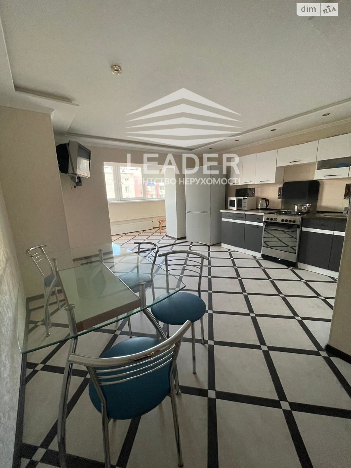 трикімнатна квартира в Вінниці, район Поділля, на вул. Зодчих в довготривалу оренду помісячно фото 1 трикімнатна квартира в Вінниці, район Поділля, на вул. Зодчих в довготривалу оренду помісячно фото 1