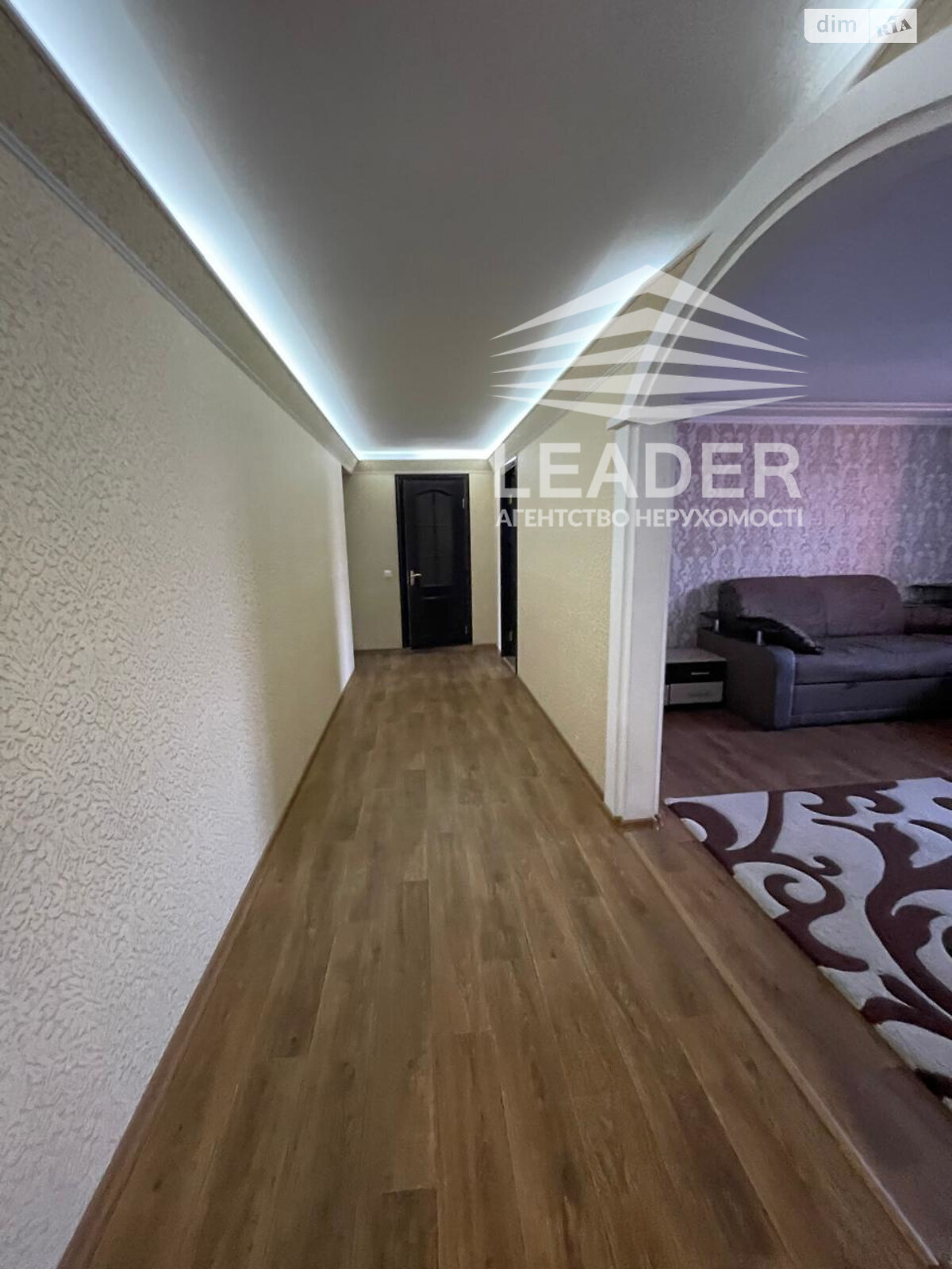 трикімнатна квартира в Вінниці, район Поділля, на вул. Зодчих в довготривалу оренду помісячно фото 1 трикімнатна квартира в Вінниці, район Поділля, на вул. Зодчих в довготривалу оренду помісячно фото 1