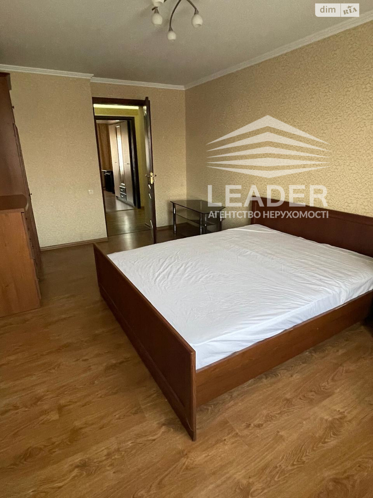 трикімнатна квартира в Вінниці, район Поділля, на вул. Зодчих в довготривалу оренду помісячно фото 1 трикімнатна квартира в Вінниці, район Поділля, на вул. Зодчих в довготривалу оренду помісячно фото 1