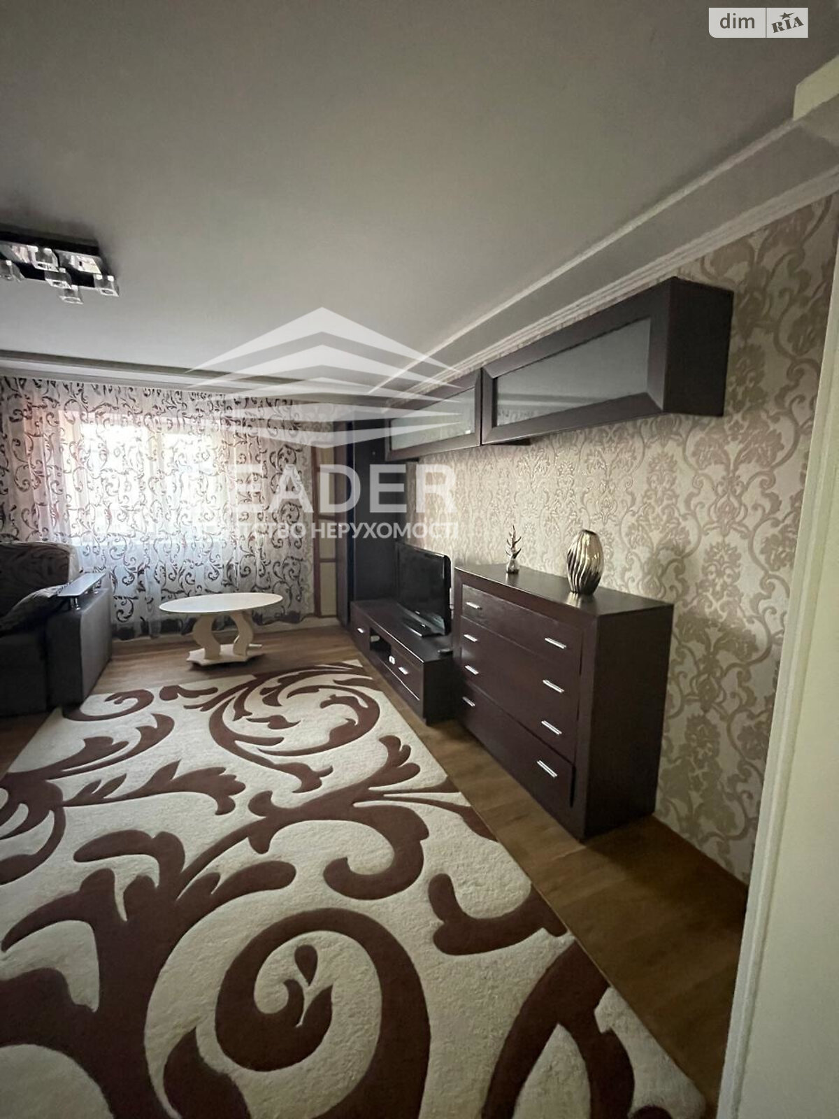 трикімнатна квартира в Вінниці, район Поділля, на вул. Зодчих в довготривалу оренду помісячно фото 1 трикімнатна квартира в Вінниці, район Поділля, на вул. Зодчих в довготривалу оренду помісячно фото 1