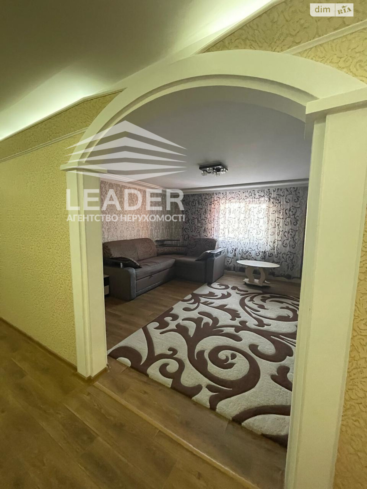 трикімнатна квартира в Вінниці, район Поділля, на вул. Зодчих в довготривалу оренду помісячно фото 1 трикімнатна квартира в Вінниці, район Поділля, на вул. Зодчих в довготривалу оренду помісячно фото 1