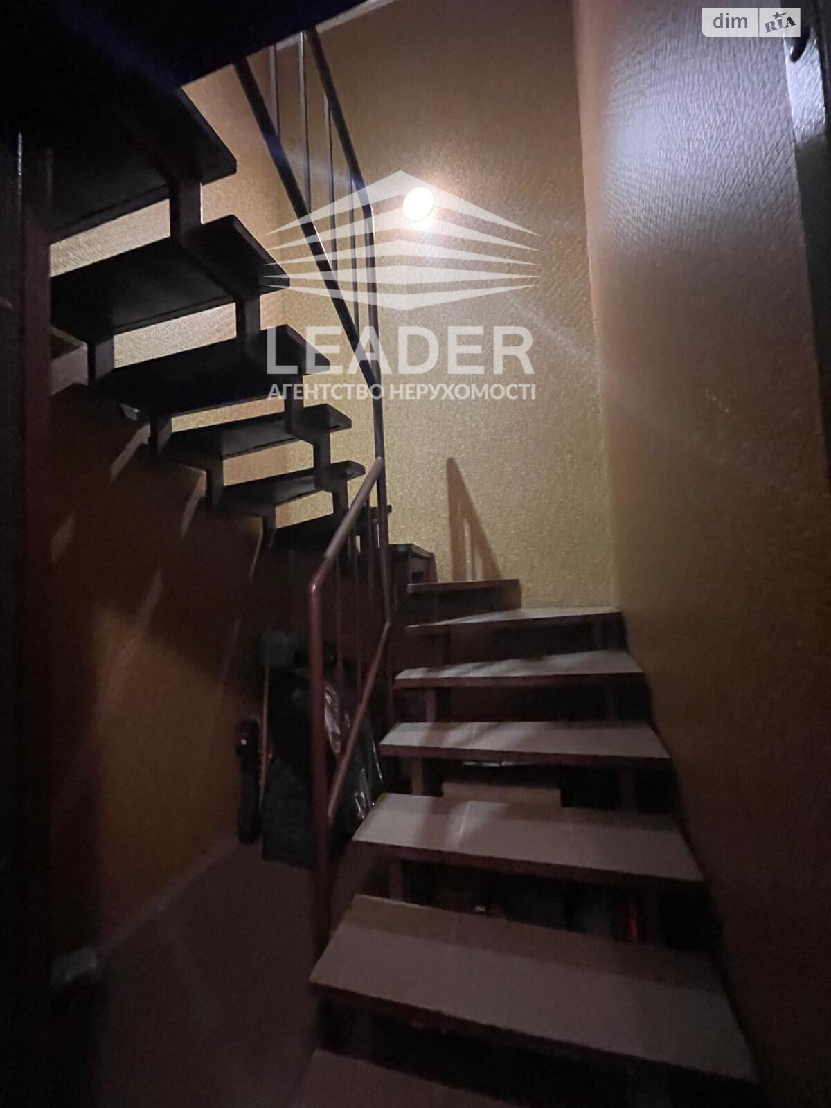 трикімнатна квартира в Вінниці, район Поділля, на вул. Зодчих в довготривалу оренду помісячно фото 1 трикімнатна квартира в Вінниці, район Поділля, на вул. Зодчих в довготривалу оренду помісячно фото 1