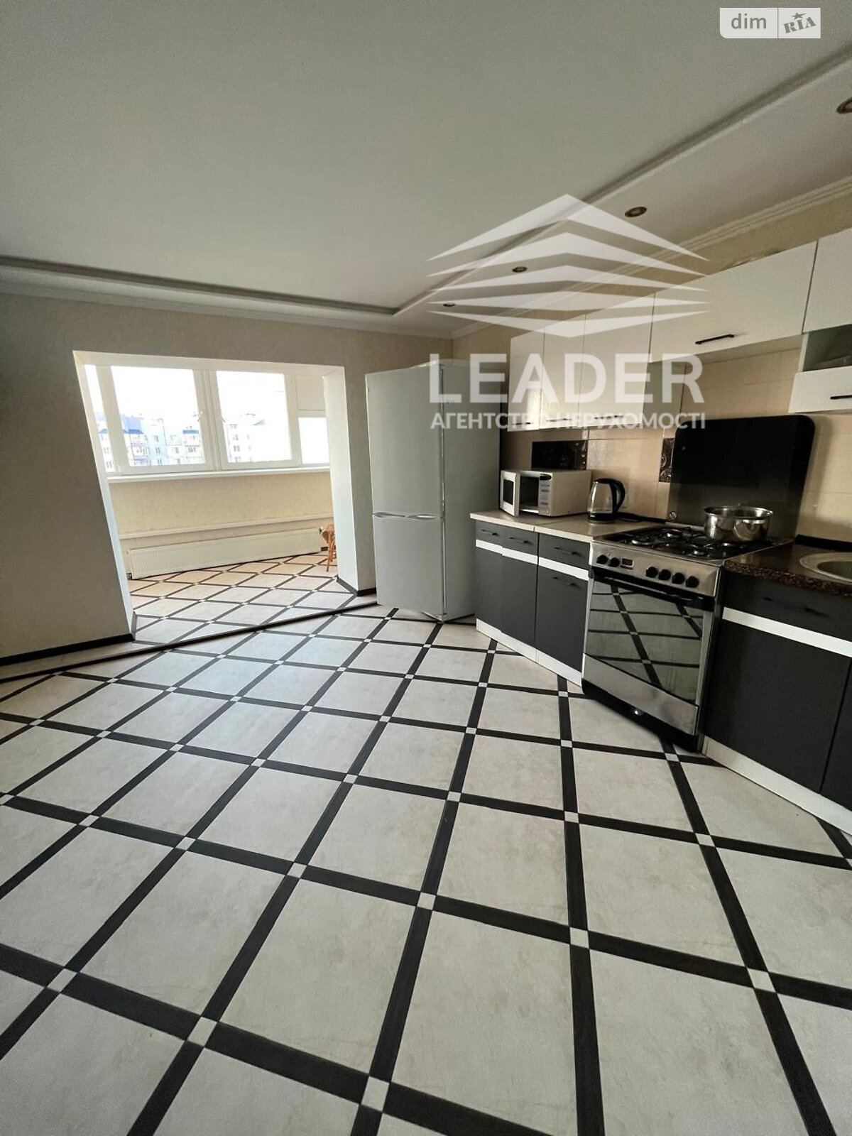 трикімнатна квартира в Вінниці, район Поділля, на вул. Зодчих в довготривалу оренду помісячно фото 1 трикімнатна квартира в Вінниці, район Поділля, на вул. Зодчих в довготривалу оренду помісячно фото 1