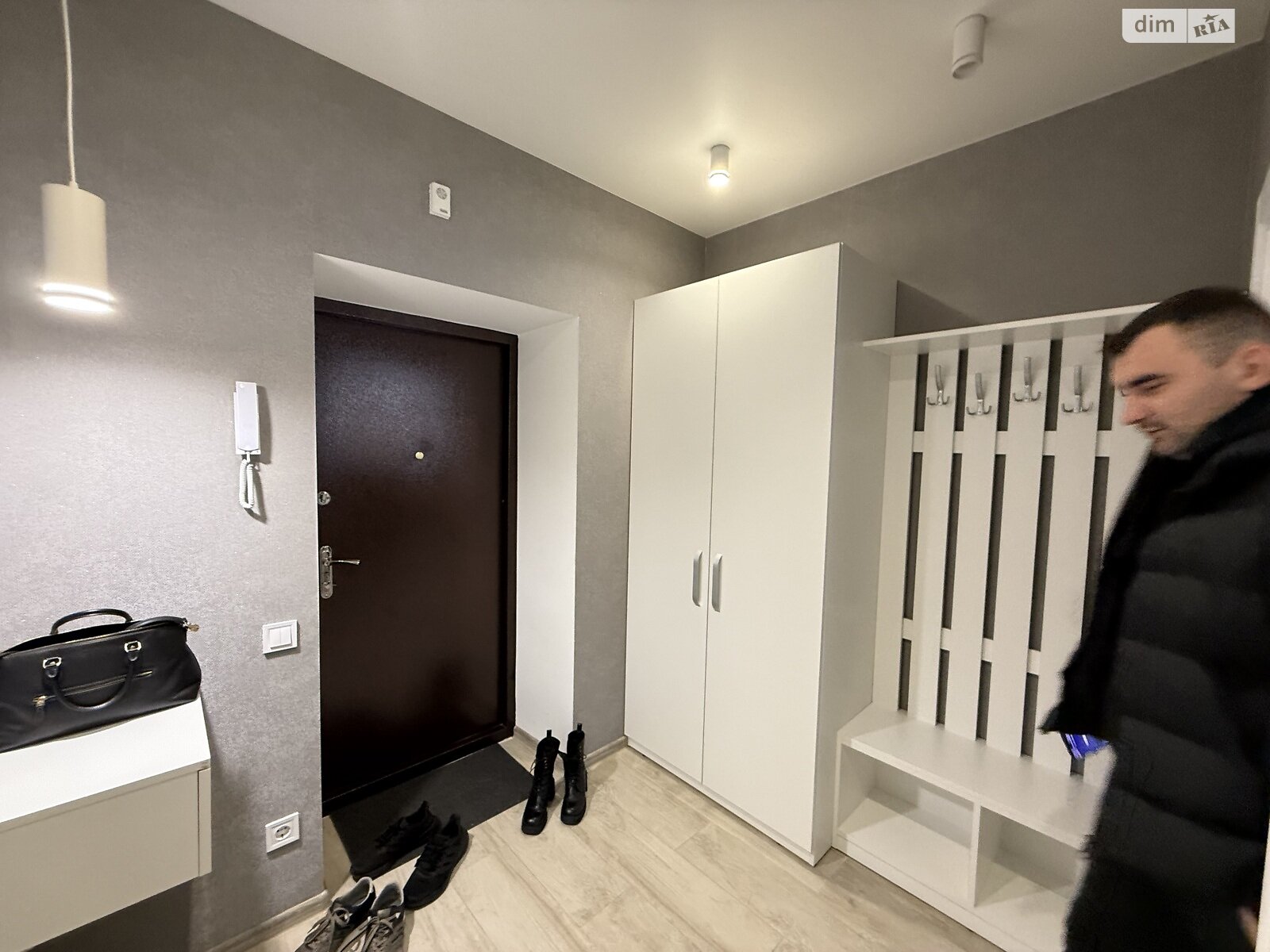 однокімнатна квартира в Вінниці, район Поділля, на вул. Зодчих 17 в довготривалу оренду помісячно фото 1