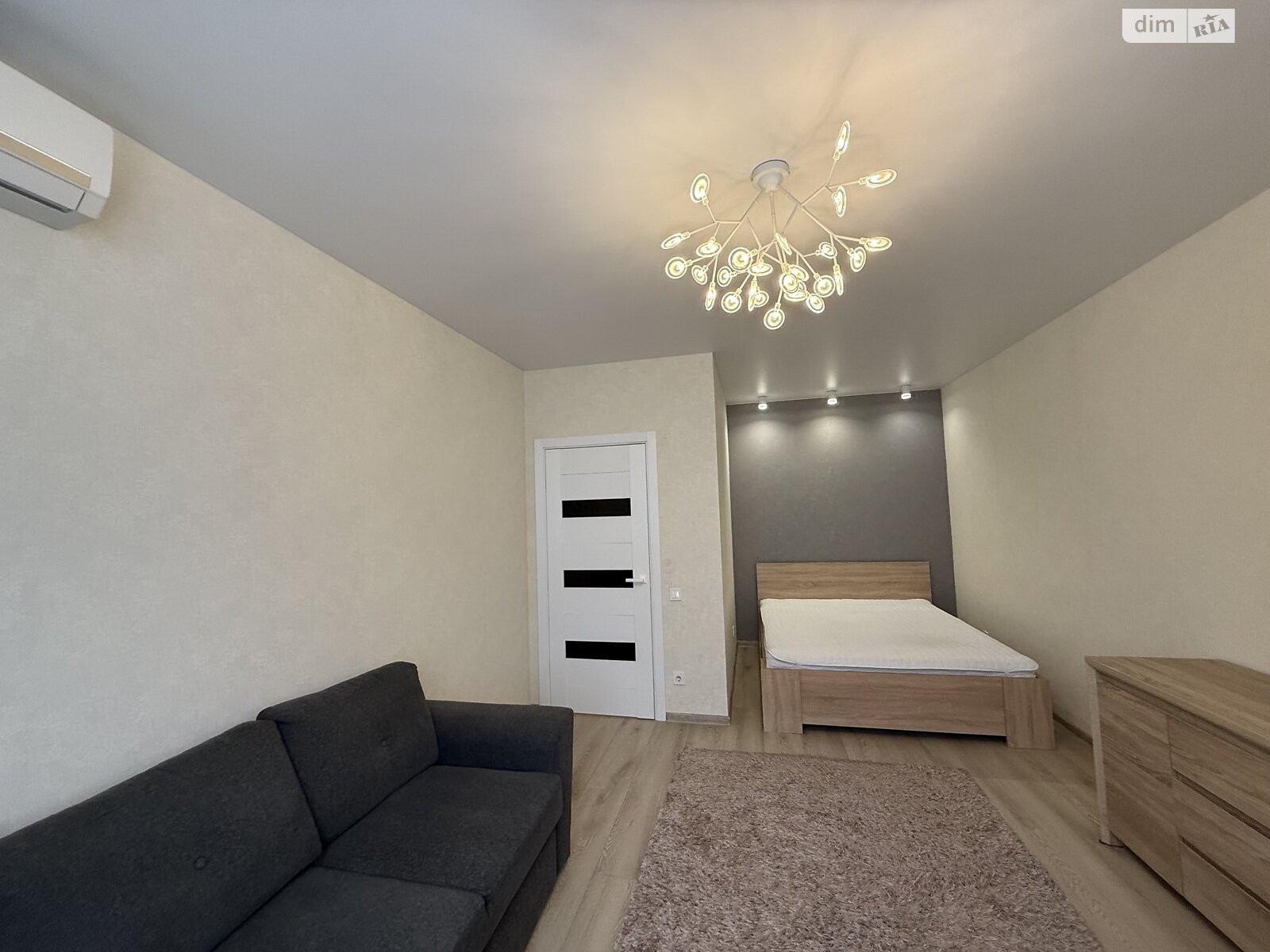 однокімнатна квартира в Вінниці, район Поділля, на вул. Зодчих 17 в довготривалу оренду помісячно фото 1