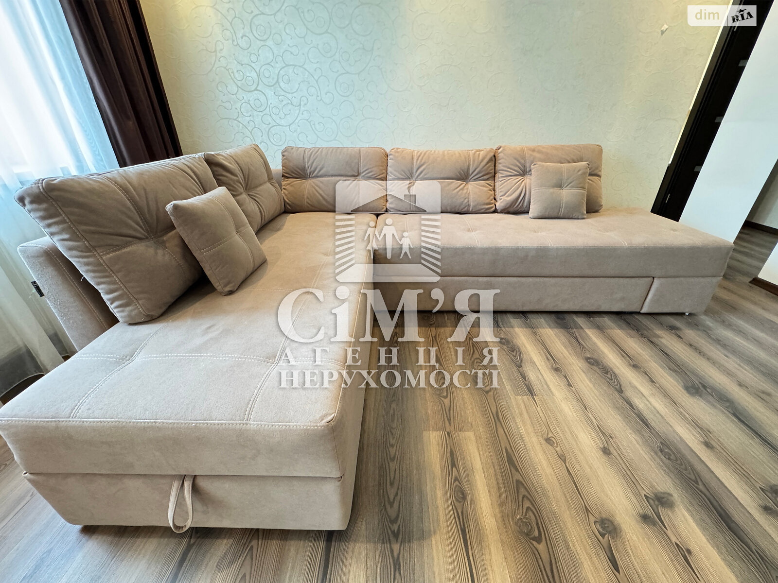 трехкомнатная квартира в Виннице, район Подолье, на ул. Зодчих в аренду на долгий срок помесячно фото 1 трехкомнатная квартира в Виннице, район Подолье, на ул. Зодчих в аренду на долгий срок помесячно фото 1