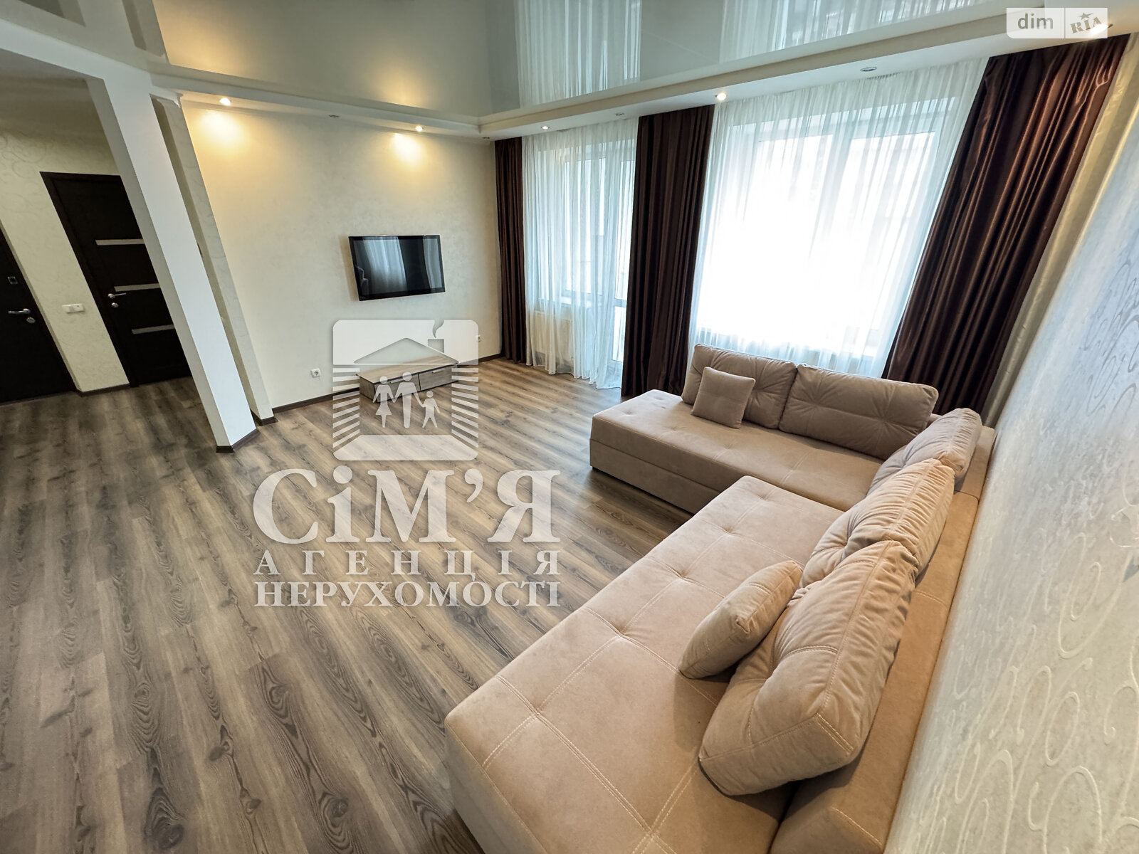 трехкомнатная квартира в Виннице, район Подолье, на ул. Зодчих в аренду на долгий срок помесячно фото 1 трехкомнатная квартира в Виннице, район Подолье, на ул. Зодчих в аренду на долгий срок помесячно фото 1