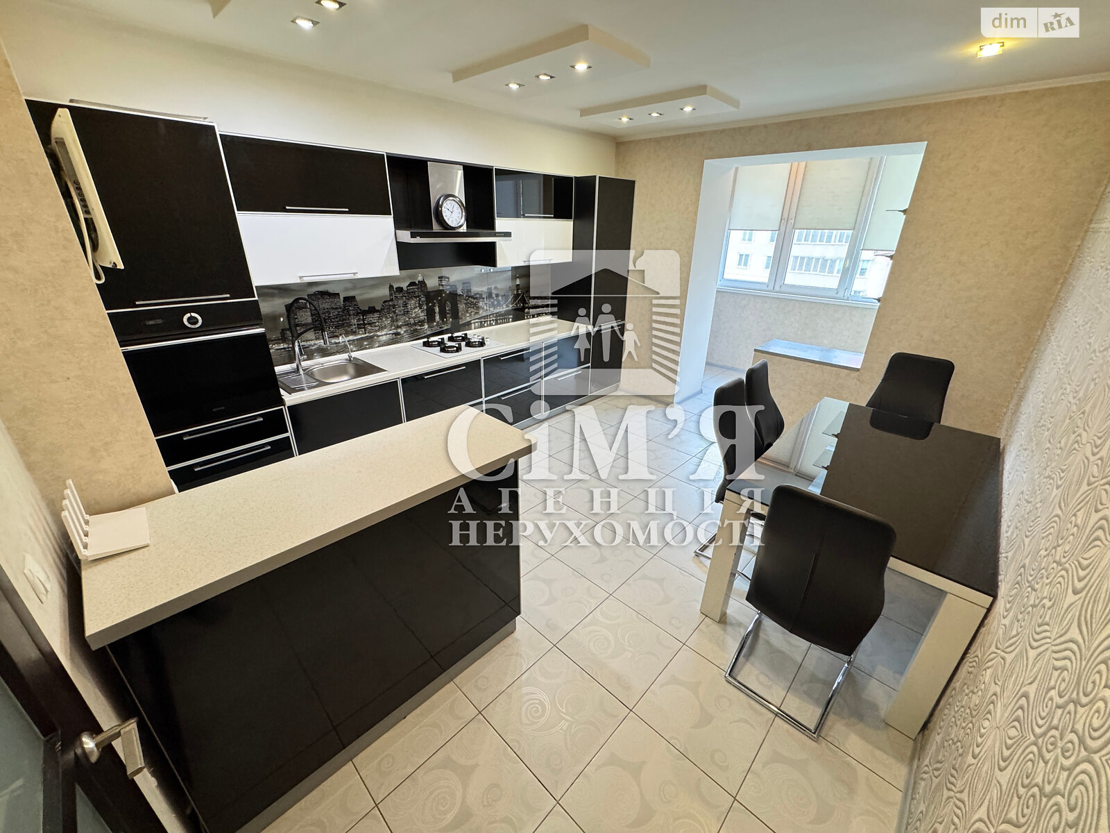 трехкомнатная квартира в Виннице, район Подолье, на ул. Зодчих в аренду на долгий срок помесячно фото 1 трехкомнатная квартира в Виннице, район Подолье, на ул. Зодчих в аренду на долгий срок помесячно фото 1