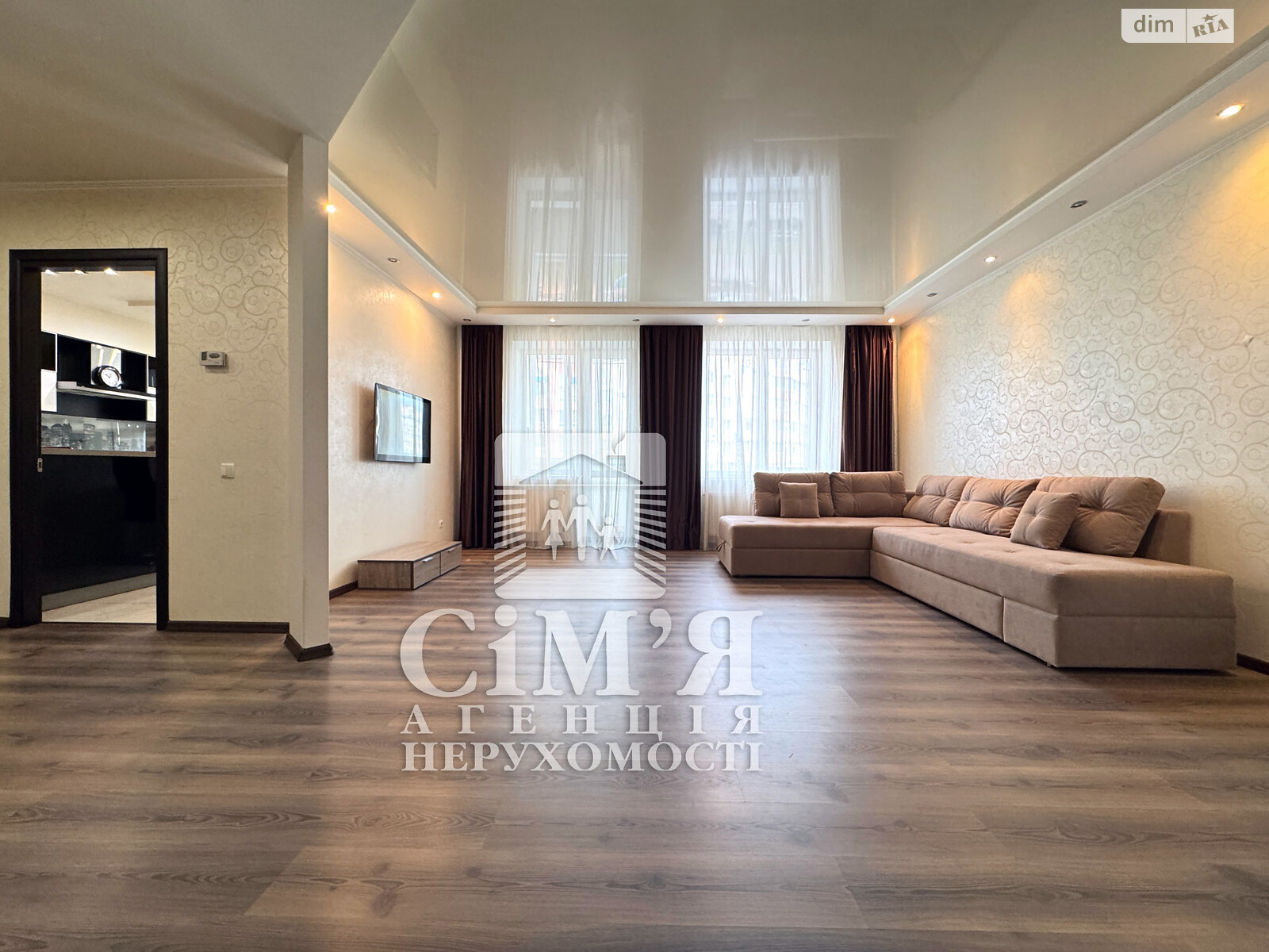 трехкомнатная квартира в Виннице, район Подолье, на ул. Зодчих в аренду на долгий срок помесячно фото 1 трехкомнатная квартира в Виннице, район Подолье, на ул. Зодчих в аренду на долгий срок помесячно фото 1